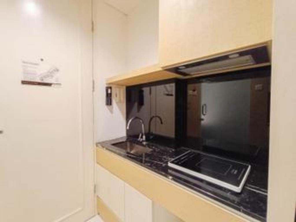Brits Hotel Karawang Exteriör bild